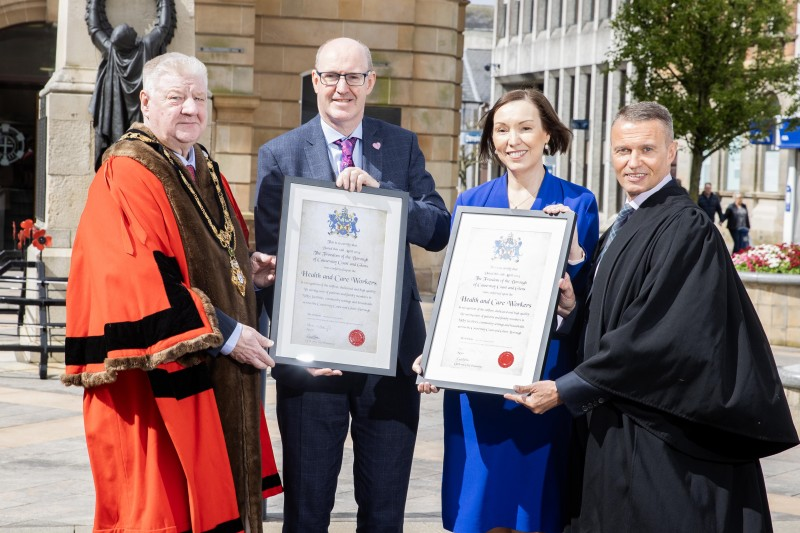 Mayor of Causeway Coast and Glens Councillor Steven Callaghan QPM and Council’s Chief Executive David Jackson alongside Western Trust Chief Executive Neil Guckian OBE and Jennifer Welsh, Chief Executive of the Northern Trust.