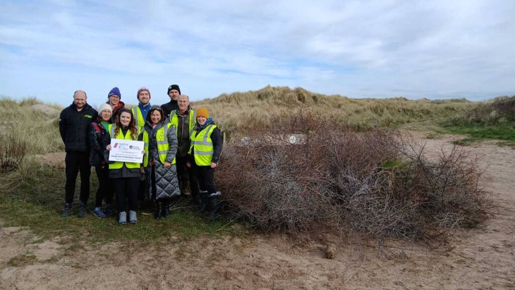 Sea Buckthorn removal CCGHT volunteers