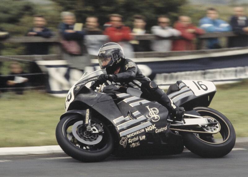 62 Robert Dunlop riding